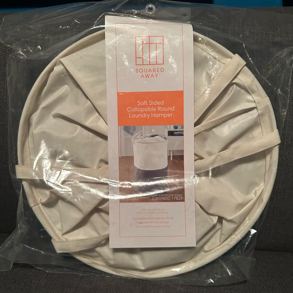 Collapsible laundry soft sided laundry hamper with handles